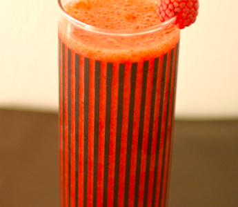 Smoothie aux fruits rouges